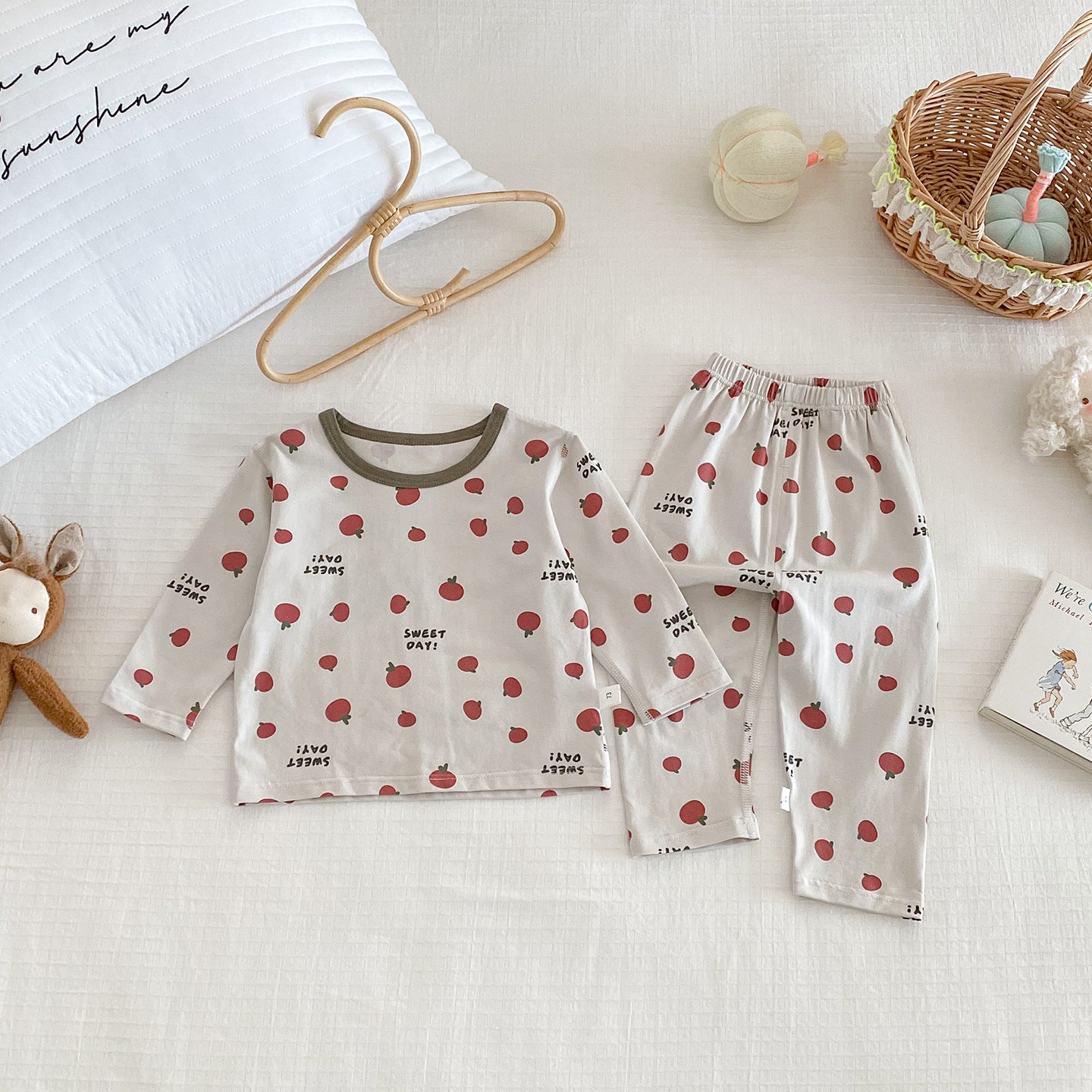 Autumn New Baby Full Print Home Wear Set, Cartoon Top and Long Pants Two-Piece Set Fashion