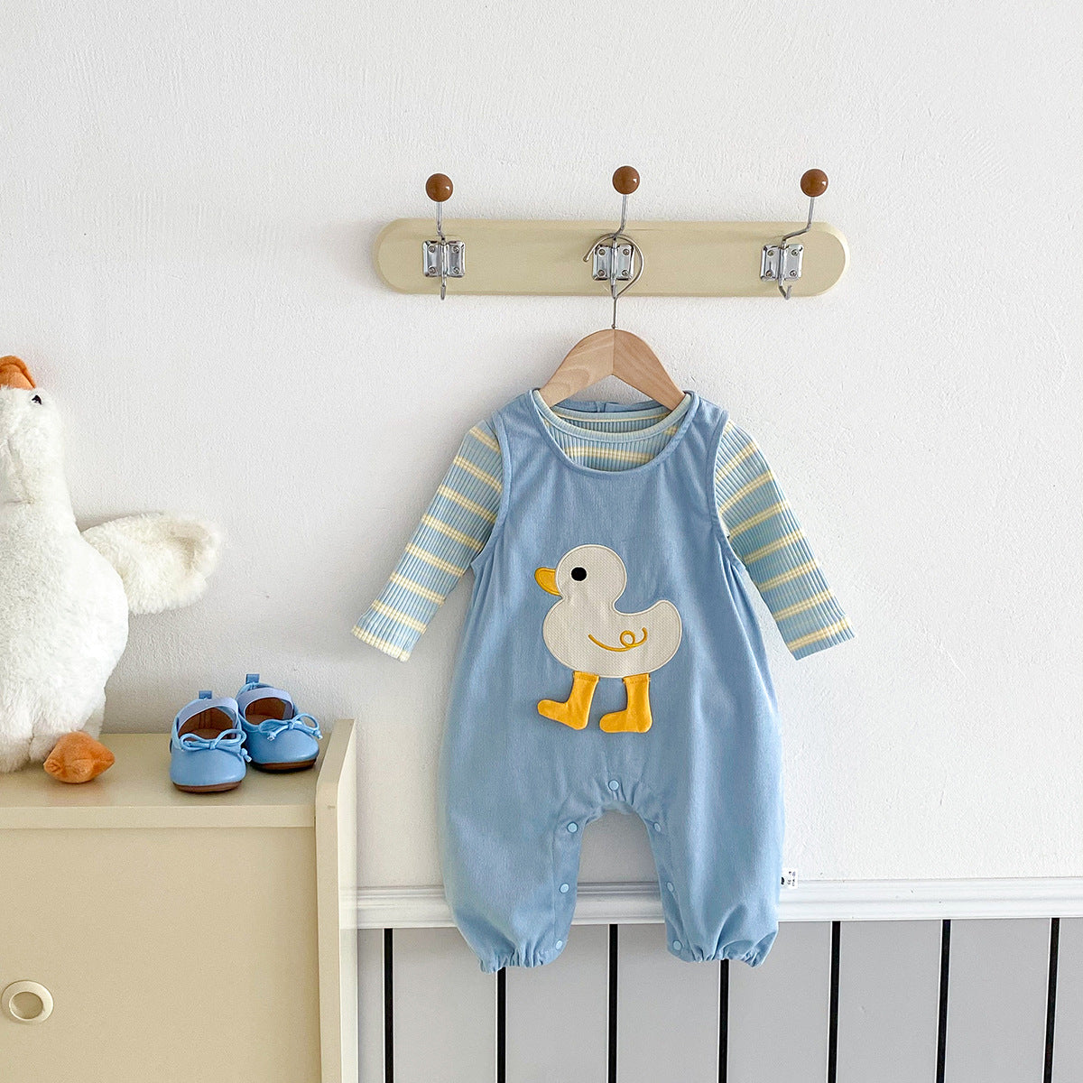 Baby Clothes Autumn Set for Boys and Girls, Cute Striped Bodysuit with Duck Design Overalls Two-Piece Set